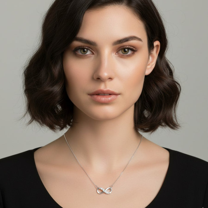 Ogrlica Infinity Beskonačno sa Cirkonima - Srebrna