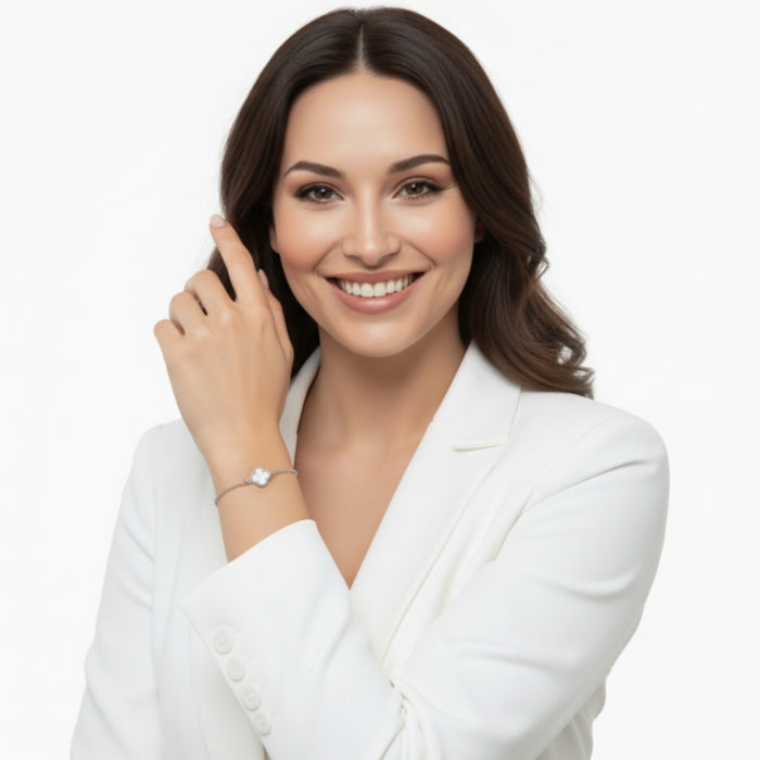 Van Cleef Narukvica Detelina Srebrna Bela